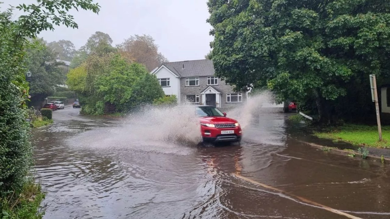 Weather Update: See the full list of flood warnings in North Wales amid heavy rain